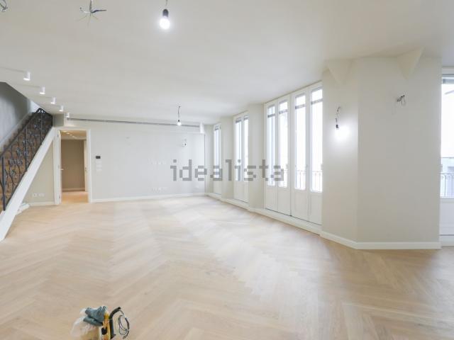 Appartamento in vendita di 202 m² in Via Lodovico Ariosto