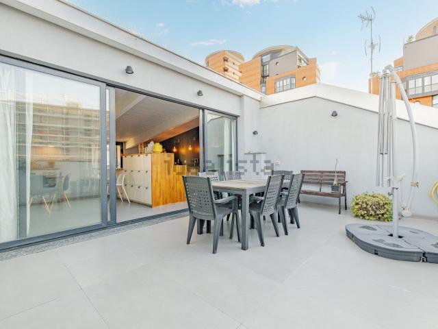 Appartamento in vendita di 202 m² in Via Ludovico Ariosto, 5