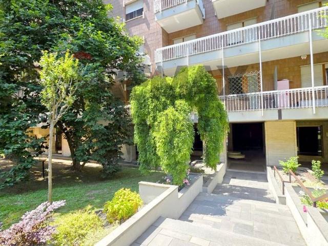 Appartamento in vendita di 202 m² in Corso Monte Cucco, 72