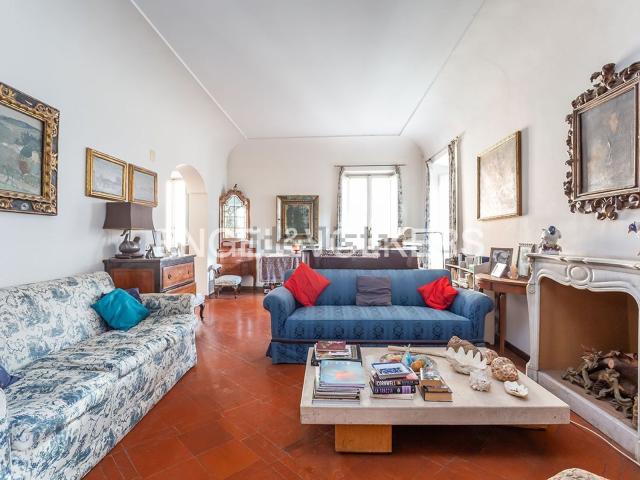 Appartamento in vendita di 202 m² in Piazza di San Salvatore in Lauro