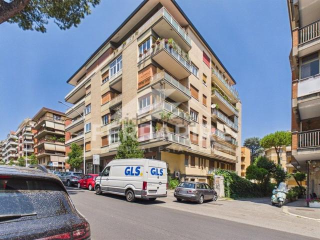 Appartamento in vendita di 203 m² in Via Gregorio VII, 474