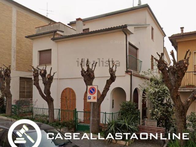 Appartamento in vendita di 203 m² in Via Felice Cavallotti