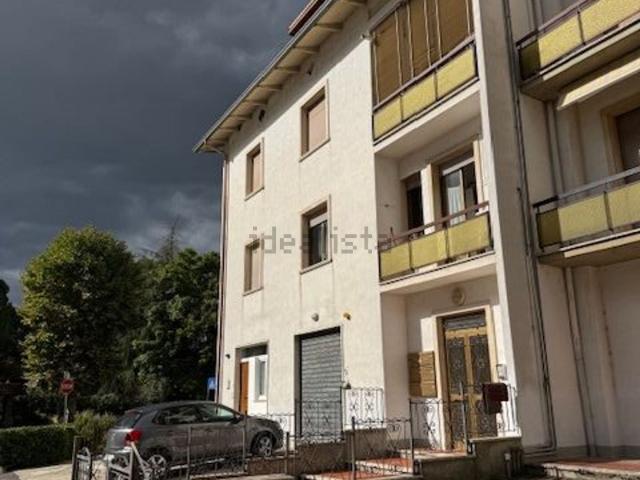 Appartamento in vendita di 203 m² in Via Industriale, 6