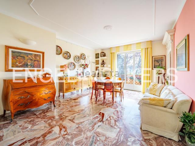 Appartamento in vendita di 203 m² in Via Mauro Macchi, 75