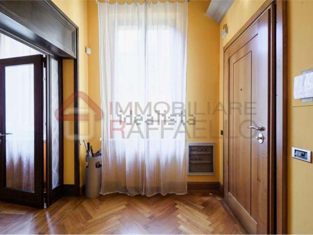 Appartamento in vendita di 203 m² in Via Pioppa, 104