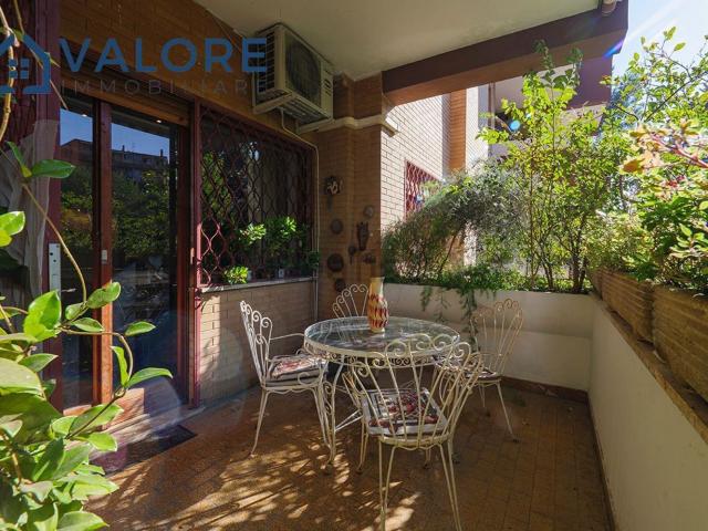 Appartamento in vendita di 203 m² in Via Vito Sinisi, 44