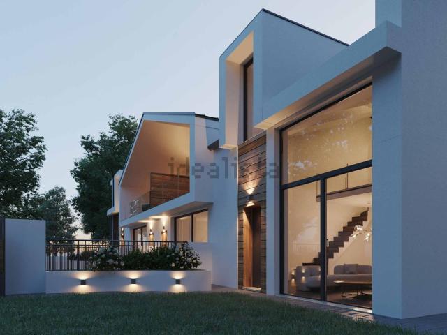 Appartamento in vendita di 204 m² in Via Cadorna, Via Fratelli Bandiera
