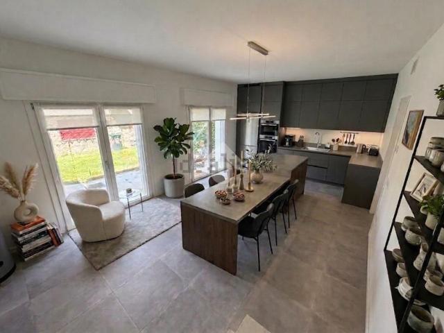 Appartamento in vendita di 204 m² in Via Eritrea