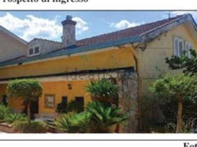 Appartamento in vendita di 204 m² in Via Sant&apos  Andrea Apostolo