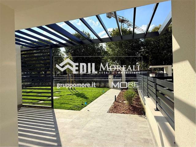 Appartamento in vendita di 204 m² in Via Zenzalose
