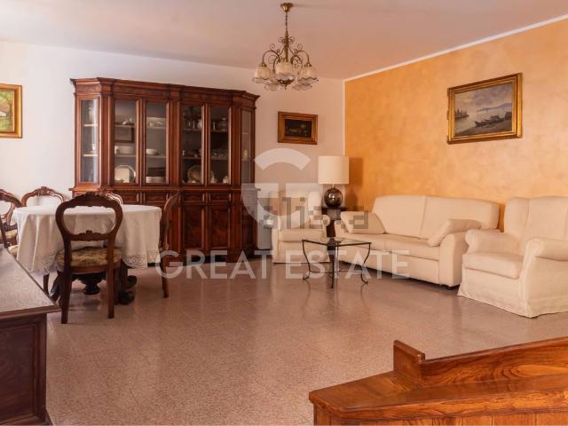 Appartamento in vendita di 204 m² in Corso Cavour