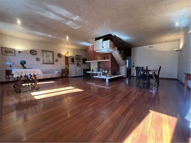 Appartamento in vendita di 205 m²