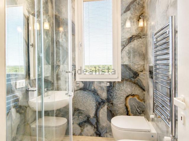 Appartamento in vendita di 205 m² in Traversa VII Pineta