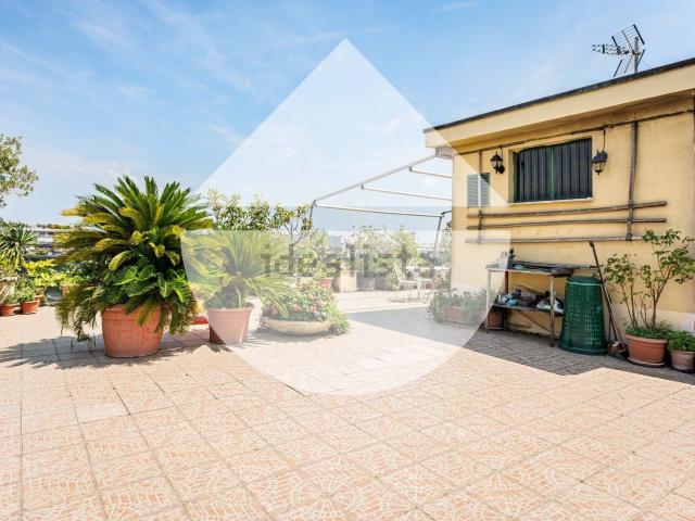 Appartamento in vendita di 205 m² in Via Bari, 24