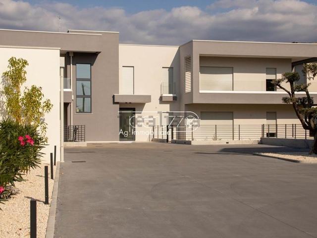 Appartamento in vendita di 205 m² in Via Bassanese