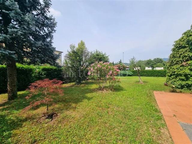 Appartamento in vendita di 205 m² in Via G. Rossini