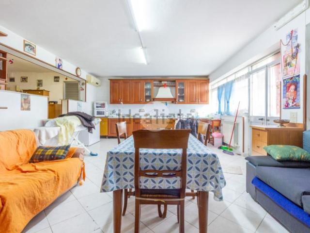 Appartamento in vendita di 205 m² in Via Generale Domenico Chinnici