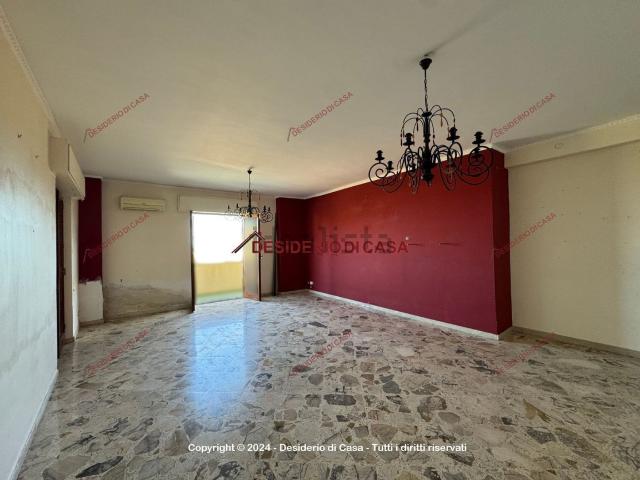 Appartamento in vendita di 205 m² in Via D. d&apos Amico, 70