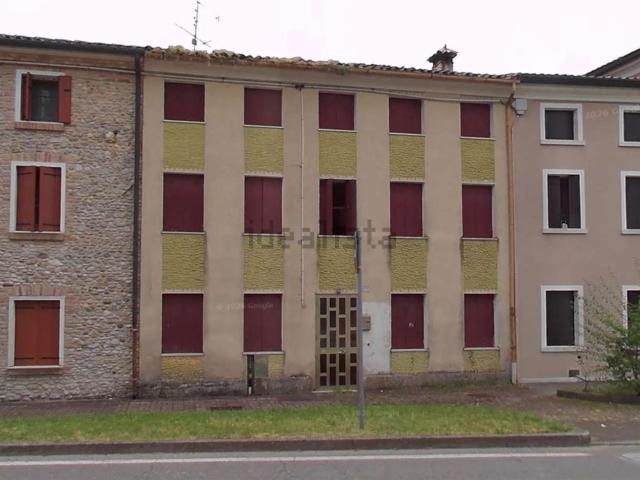 Appartamento in vendita di 205 m² in Via Francesco Baracca