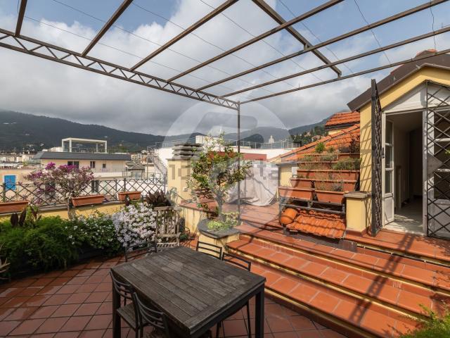 Appartamento in vendita di 205 m² in Via Milite Ignoto, 5
