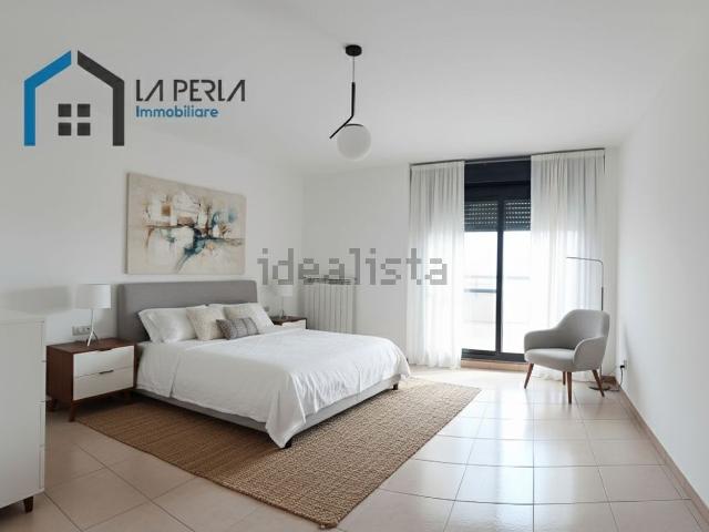 Appartamento in vendita di 205 m² in Via Salvatore Quasimodo, 13