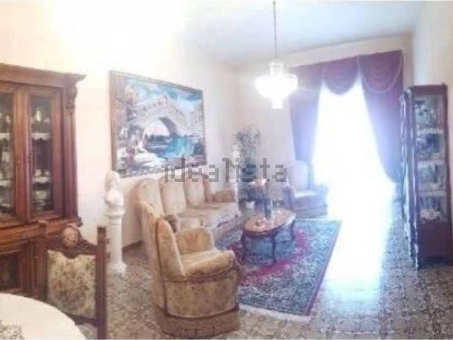 Appartamento in vendita di 205 m² in Via Sandro Pertini, 4
