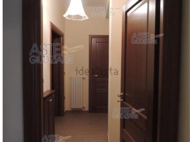 Appartamento in vendita di 205 m² in Via Roma