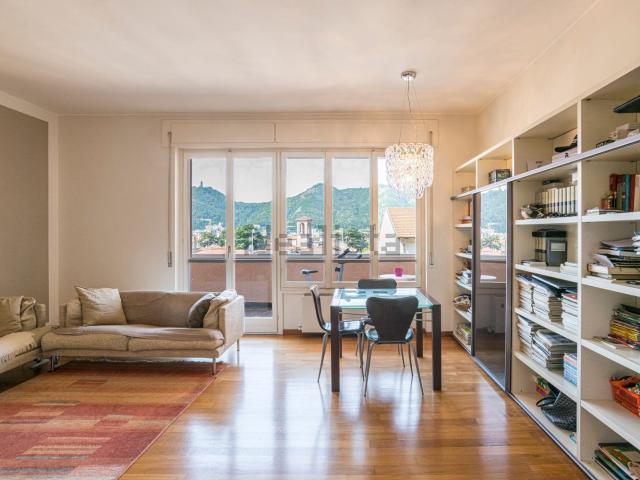 Appartamento in vendita di 205 m² in Via Zezio, 41