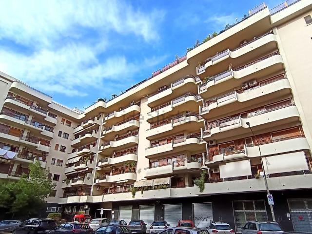 Appartamento in vendita di 205 m² in Via Zuretti, 19
