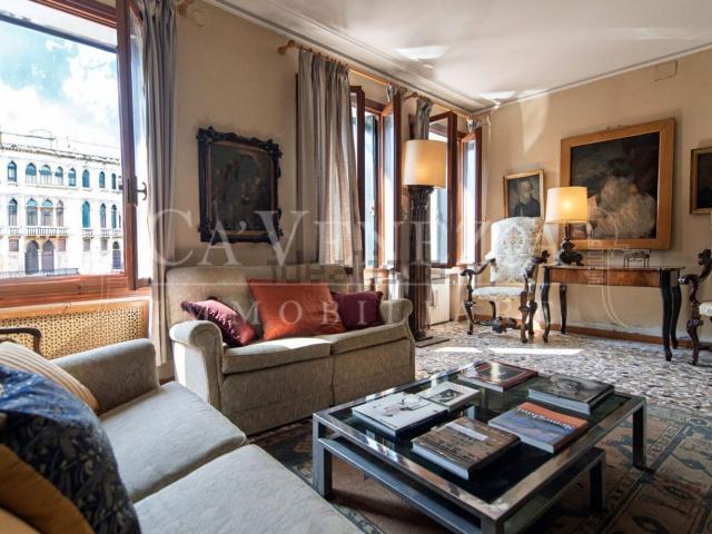 Appartamento in vendita di 205 m² in Calle Lunga San Barnaba