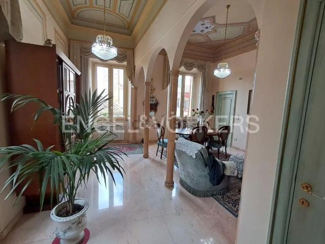Appartamento in vendita di 206 m² in Via Giuseppe Mazzini