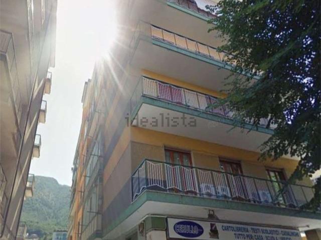 Appartamento in vendita di 206 m² in Via Felice de Stefano, 88