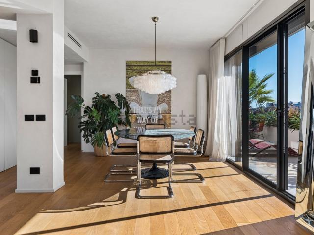 Appartamento in vendita di 206 m² in Via Ippolito Rosellini, 26