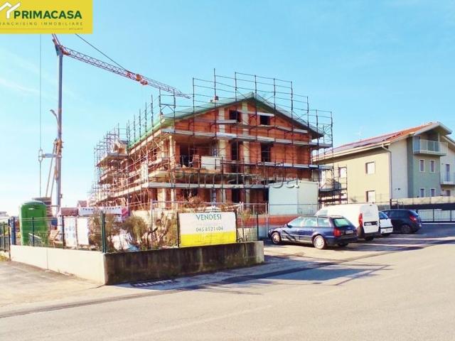 Appartamento in vendita di 206 m² in Via Verona