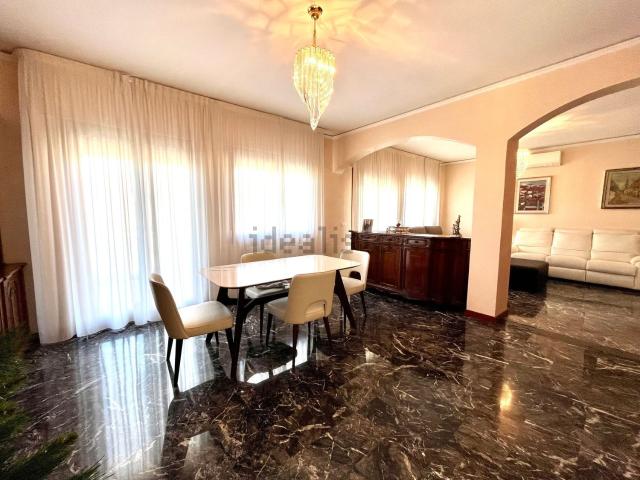 Appartamento in vendita di 206 m² in Corso del Popolo