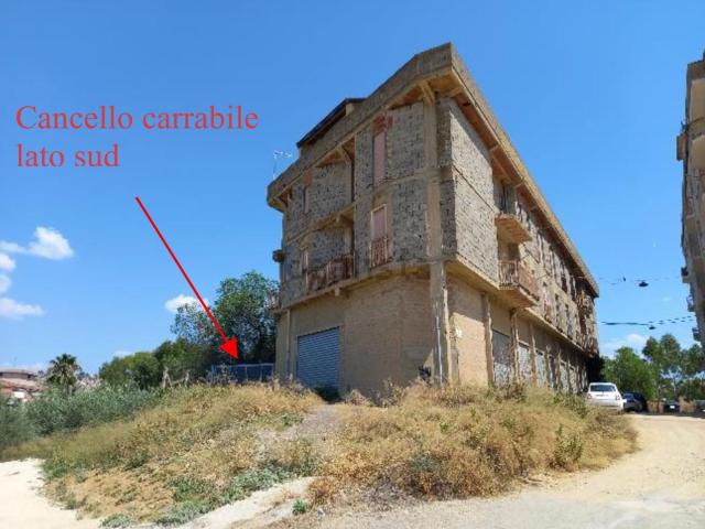 Appartamento in vendita di 207 m² in Via Carmelo Marchese Ragona