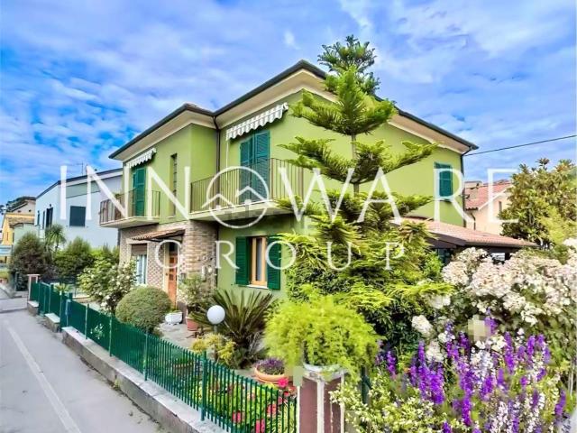 Appartamento in vendita di 207 m² in Via Brecce, 53