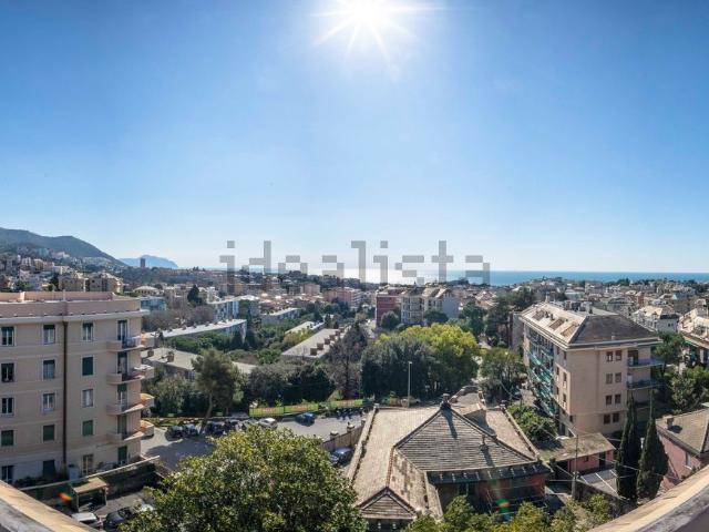 Appartamento in vendita di 207 m² in Via di Serretto