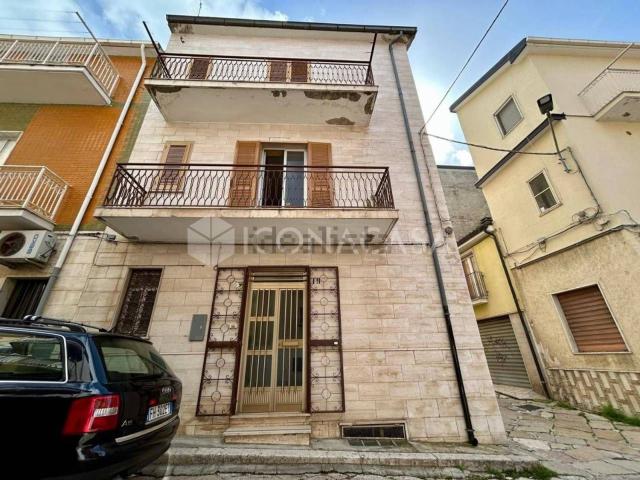 Appartamento in vendita di 207 m² in Via Isonzo, 12