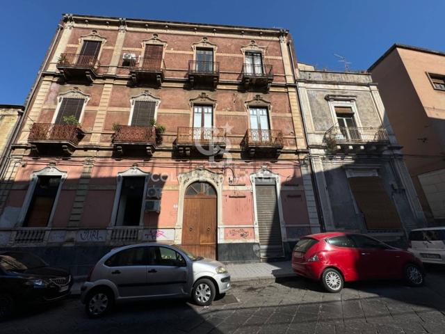 Appartamento in vendita di 207 m² in Via Matteo Renato Imbriani