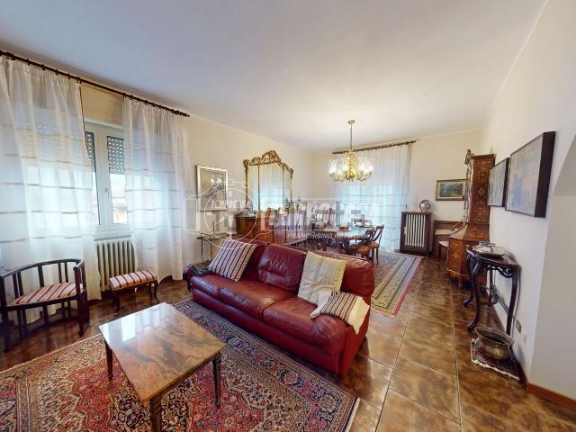 Appartamento in vendita di 207 m² in Via Trento