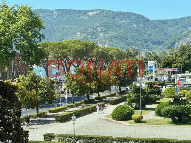 Appartamento in vendita di 208 m²