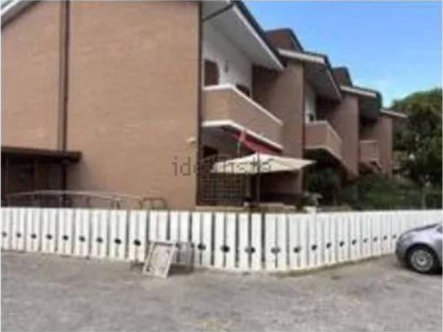 Appartamento in vendita di 208 m² in Via C. Alvaro, 9