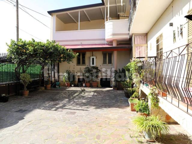 Appartamento in vendita di 208 m² in Via Cancello, 200