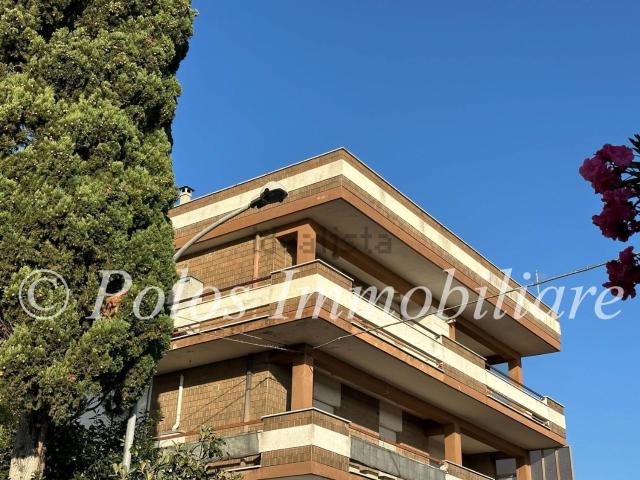 Appartamento in vendita di 208 m² in Via Brunelleschi, 11