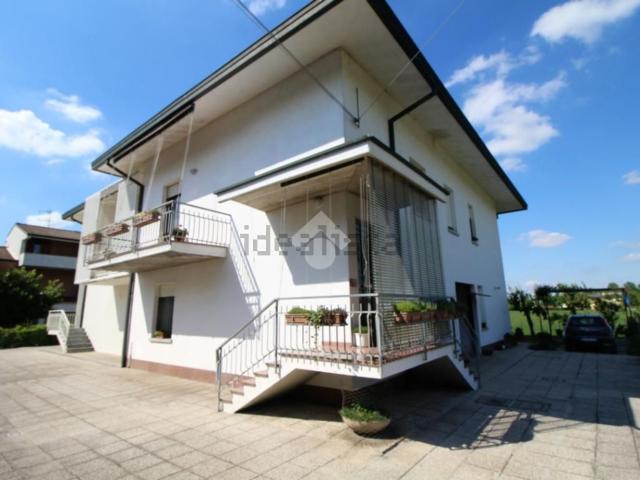Appartamento in vendita di 208 m² in Via del Pesco, 1