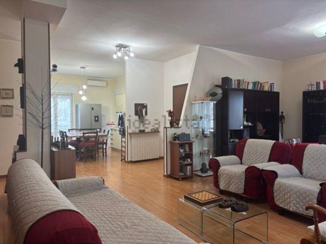 Appartamento in vendita di 208 m² in Via Filippo Brunelleschi
