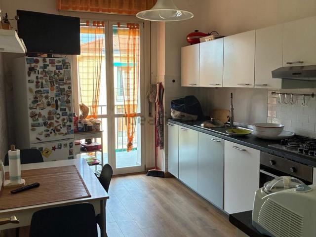 Appartamento in vendita di 208 m² in Via Montechiarugolo