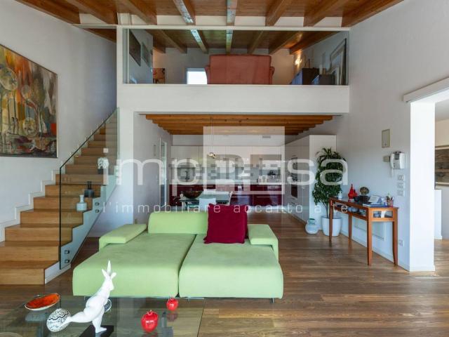 Appartamento in vendita di 208 m² in Via Plinio Il Vecchio, 43