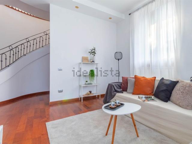 Appartamento in vendita di 208 m² in Via Roma